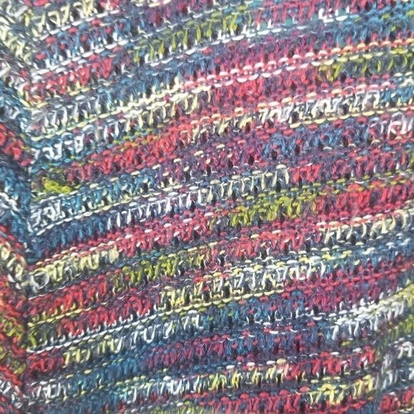 Lightweight Knit Tunic. SIZE M - Picture 4 of 6